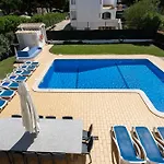 Vtii & Vti 2 X Private With Pool And Garden