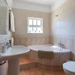Vtii & Vti 2 X Private With Pool And Garden *